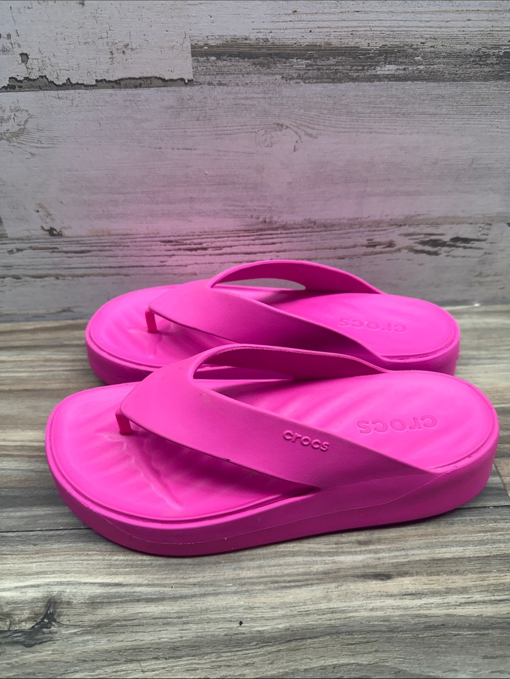Crocs Getaway Platform Patent Flip Flops - Pink - Size 9